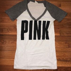 VS pink T-shirt